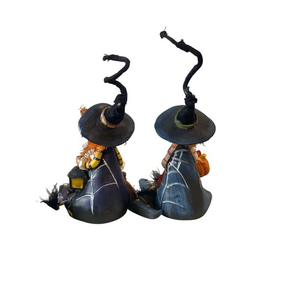 Set Of 2 Halloween Witch Figurines Broomsticks Lanterns Dangle Legs - Picture 6 of 6
